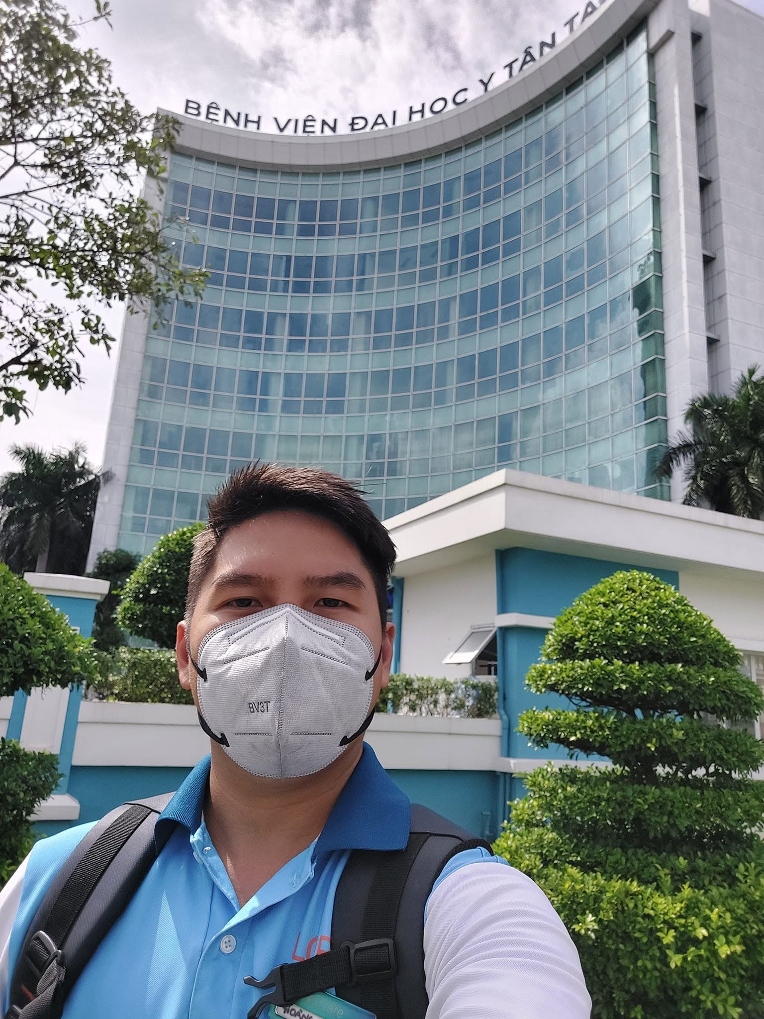 DS. Quốc Hoàng tại Bệnh viện Đại học Y Tân Tạo